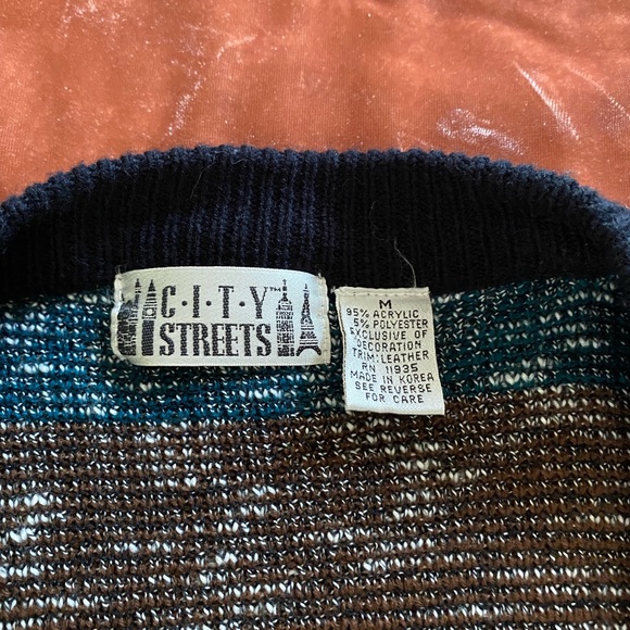 Unisex Vintage City Streets Sweater - Picture 5 of 5